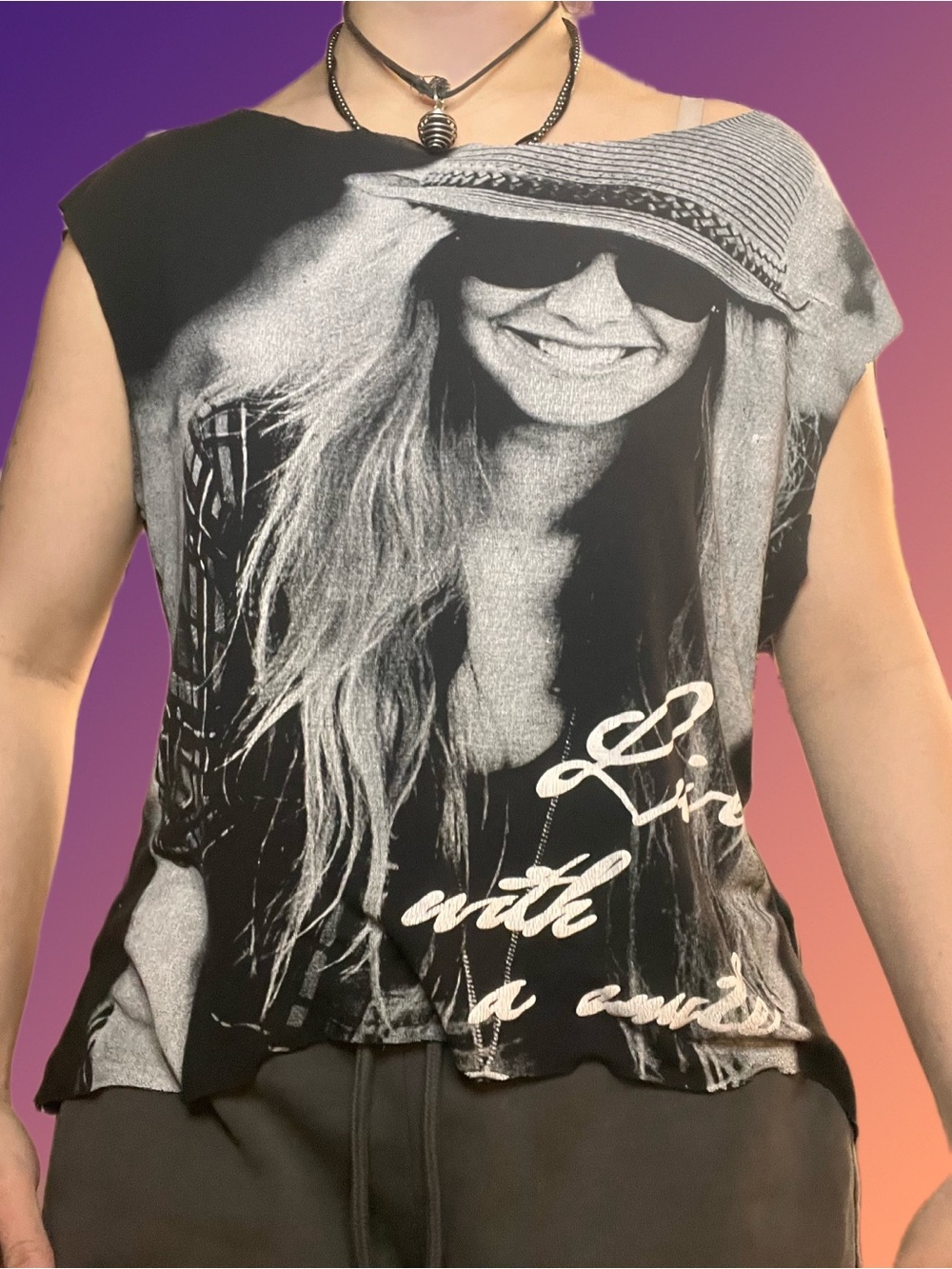 Amisu Black and White Photo-Print Short Sleeve Tee